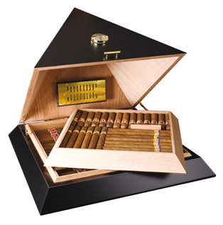 https://www.cubanhouseofcigars.com/wp-content/uploads/2015/05/Adorini-pyramid.jpg