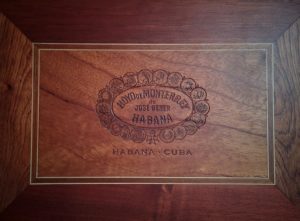 Hoyo de Monterrey Antique Humidor Habana HUmidores