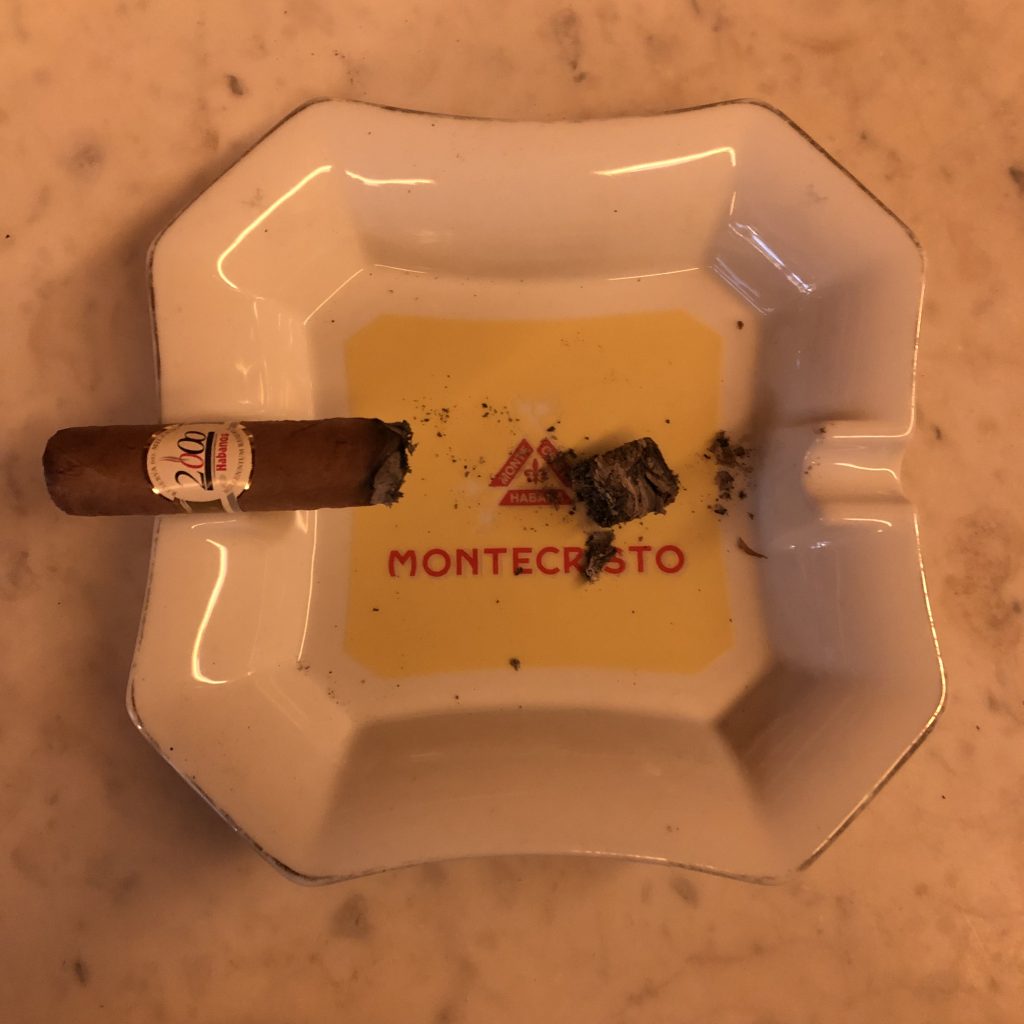 Montecristo Robusto Millennium Reserve Commemorative Jar