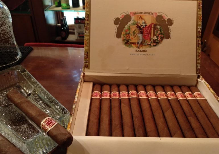 Romeo Y Julieta Exhibicion No. 3 2009 Vintage Cigar