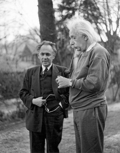 Only Great Men Smoke Cigars Einstein 3