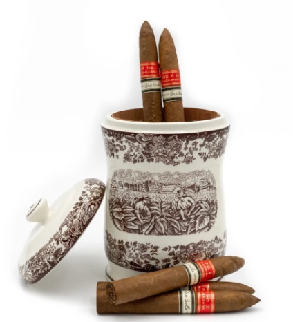 Beauty and Functionality – The Cigar Jars of Havana