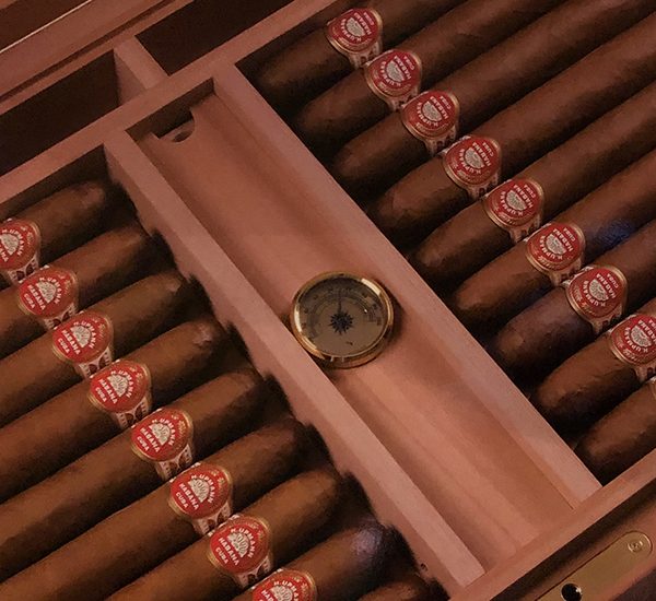 H. Upmann Replica of an Ancient Humidor Supremos No. 2