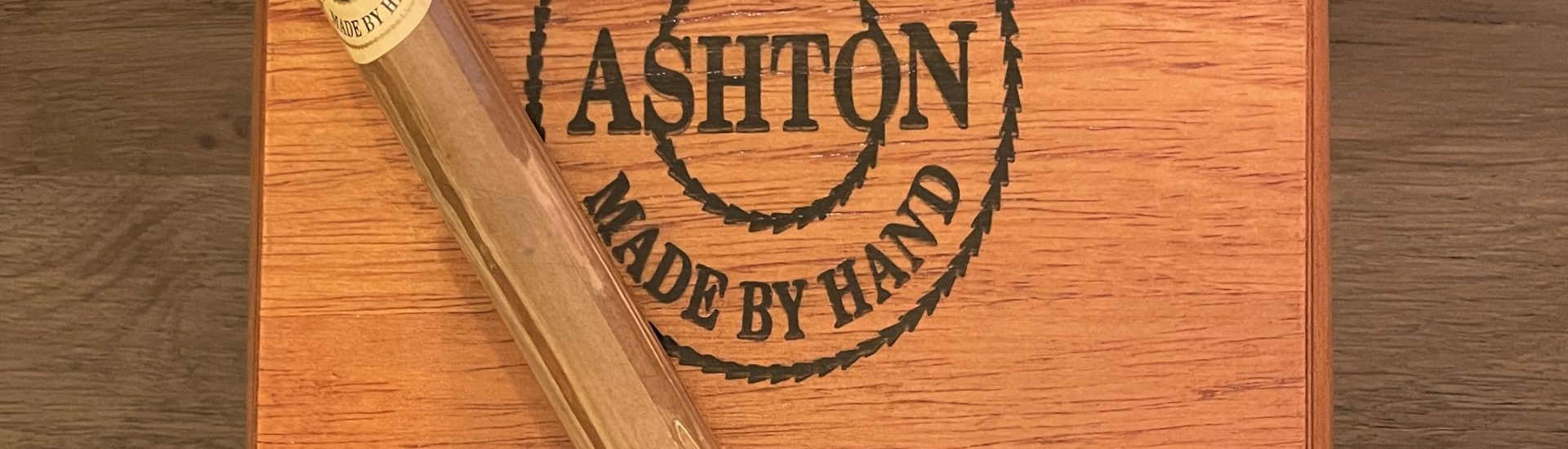 Vintage 20 Year Old Ashton cigar.  A Look at the Brand and Aged Cigar.