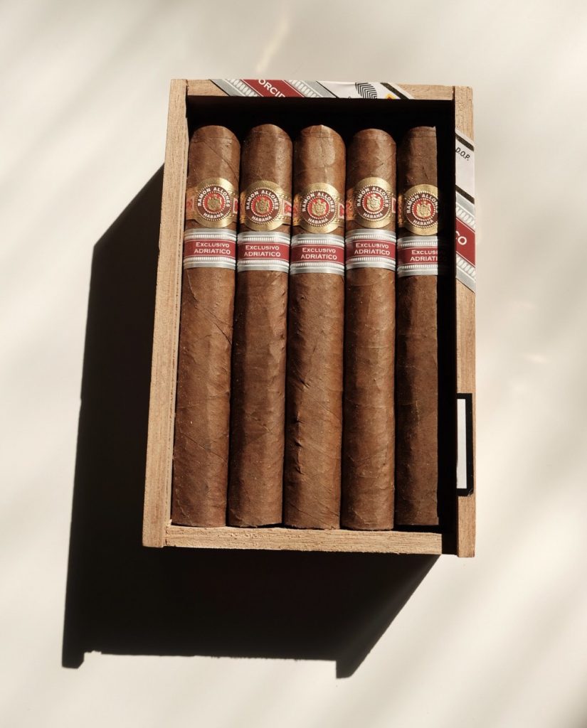 Cuban_House_Of_Cigars_Ramon_Allones_Terra_Magicos4