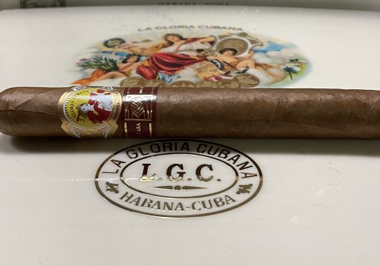 NEW CIGAR – La Gloria Cubana “Glorias” & a complete list of La Casa del Habano exclusive cigars